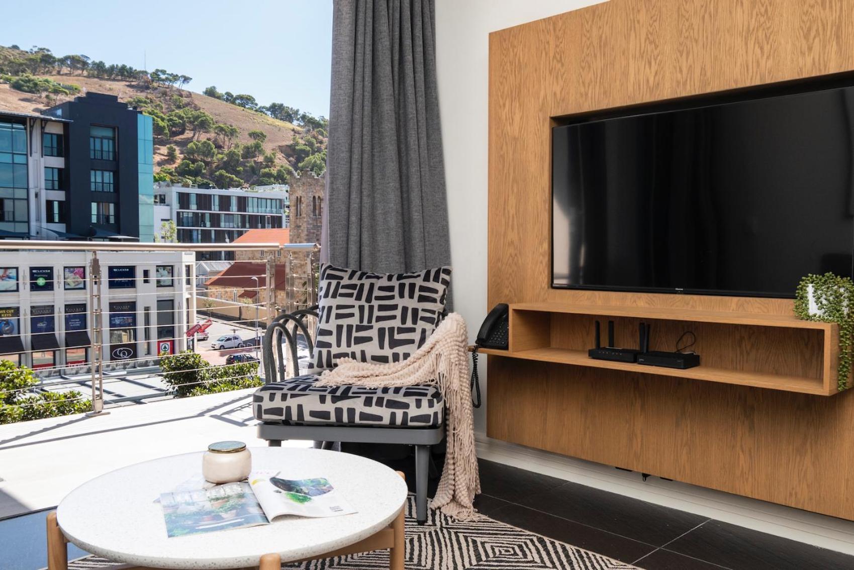 Xenia By Totalstay Aparthotel